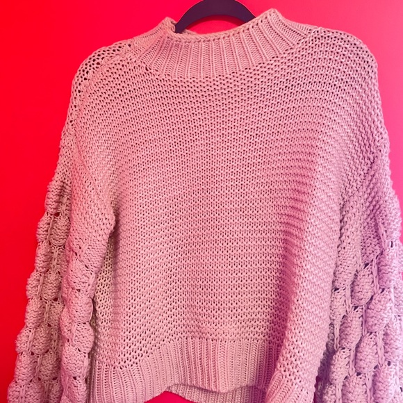 Light pink knit sweater with bubble sleeves - Picture 3 of 3